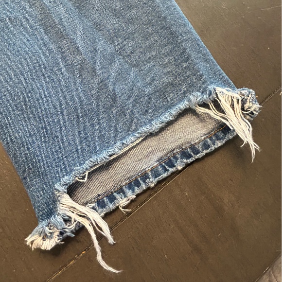 Abercrombie & Fitch  Ankle Straight Ultra HighRise jeans curve love raw hem 4 R - Picture 5 of 5